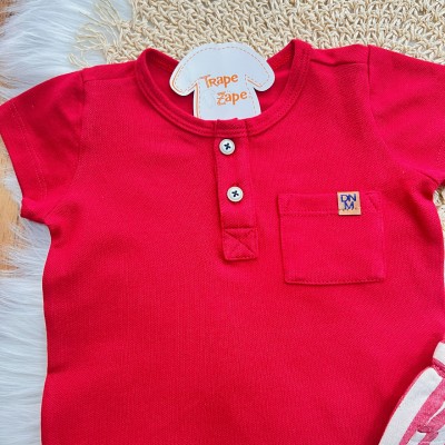 Conj. Camiseta Gola Careca e Bermuda Listrada em Sarja - Vermelho